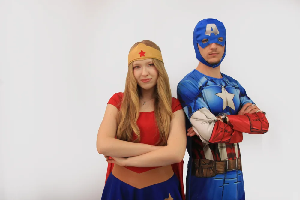 Femeia Fantastica si Capitan America animatori petreceri copii Costum Femeia Fantastica si Capitan America animatori petreceri copii petreceri copii Iași — Kids Mania