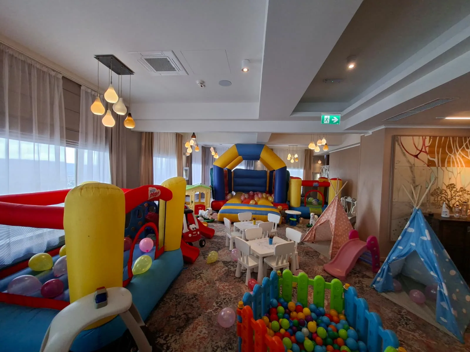 kids corner nunta iasi — Kids Mania Iași
