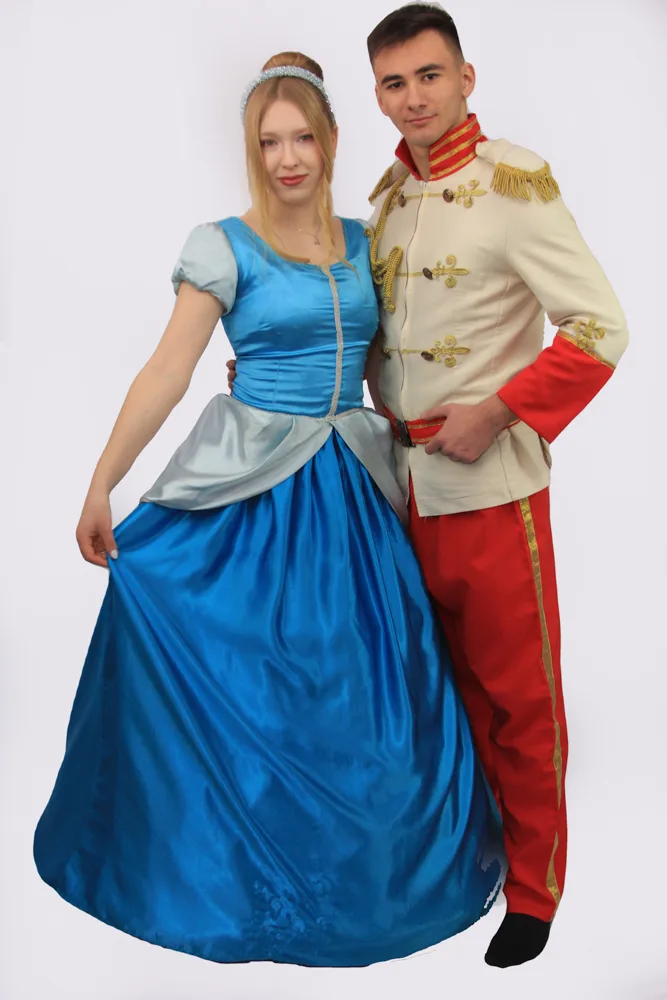 Cenusareasa si printul personaje petreceri copii Costum Cenusareasa si printul personaje petreceri copii petreceri copii Iași — Kids Mania