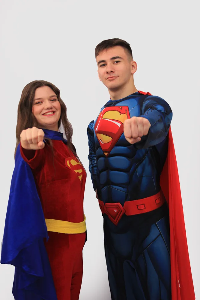 Petreceri cu super eroi superman si supergirl in iasi Costum Petreceri cu super eroi superman si supergirl in iasi petreceri copii Iași — Kids Mania