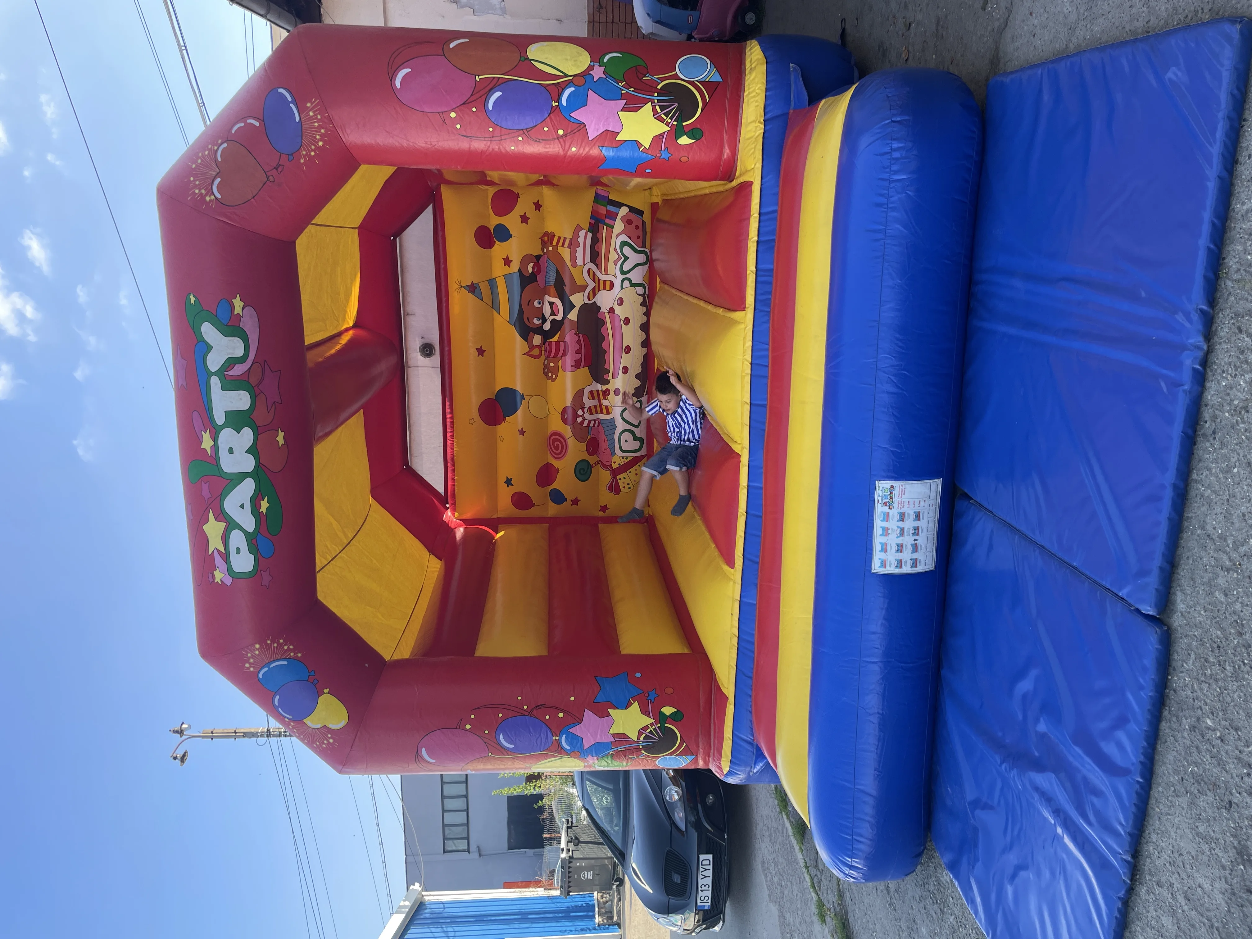 Bouncer Model 2 — trambulină gonflabilă închiriat Suceava — Kids Mania — fotografie produs