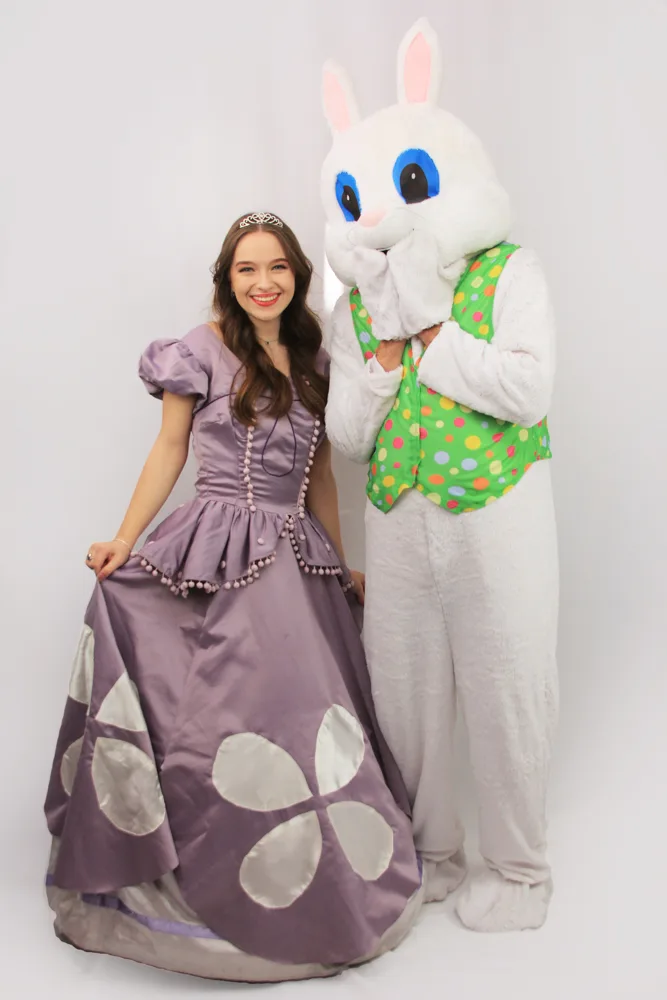 Printesa sofia si iepurasul animatori petreceri copii7 Costum Printesa sofia si iepurasul animatori petreceri copii7 petreceri copii Iași — Kids Mania