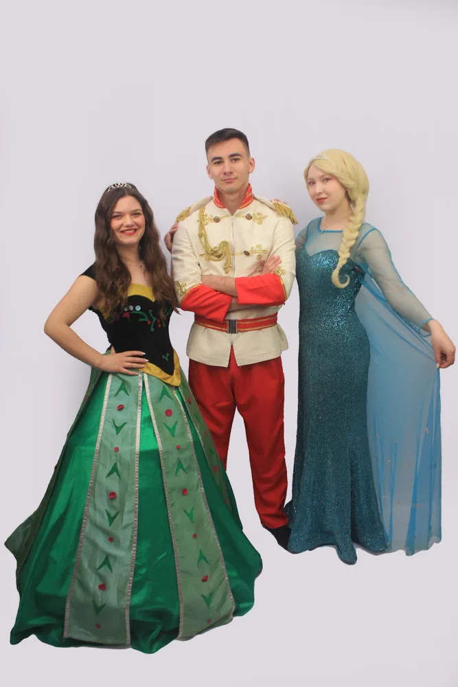 Ana Elsa si Printul personaje petreceri Costum Ana Elsa si Printul personaje petreceri petreceri copii Iași — Kids Mania