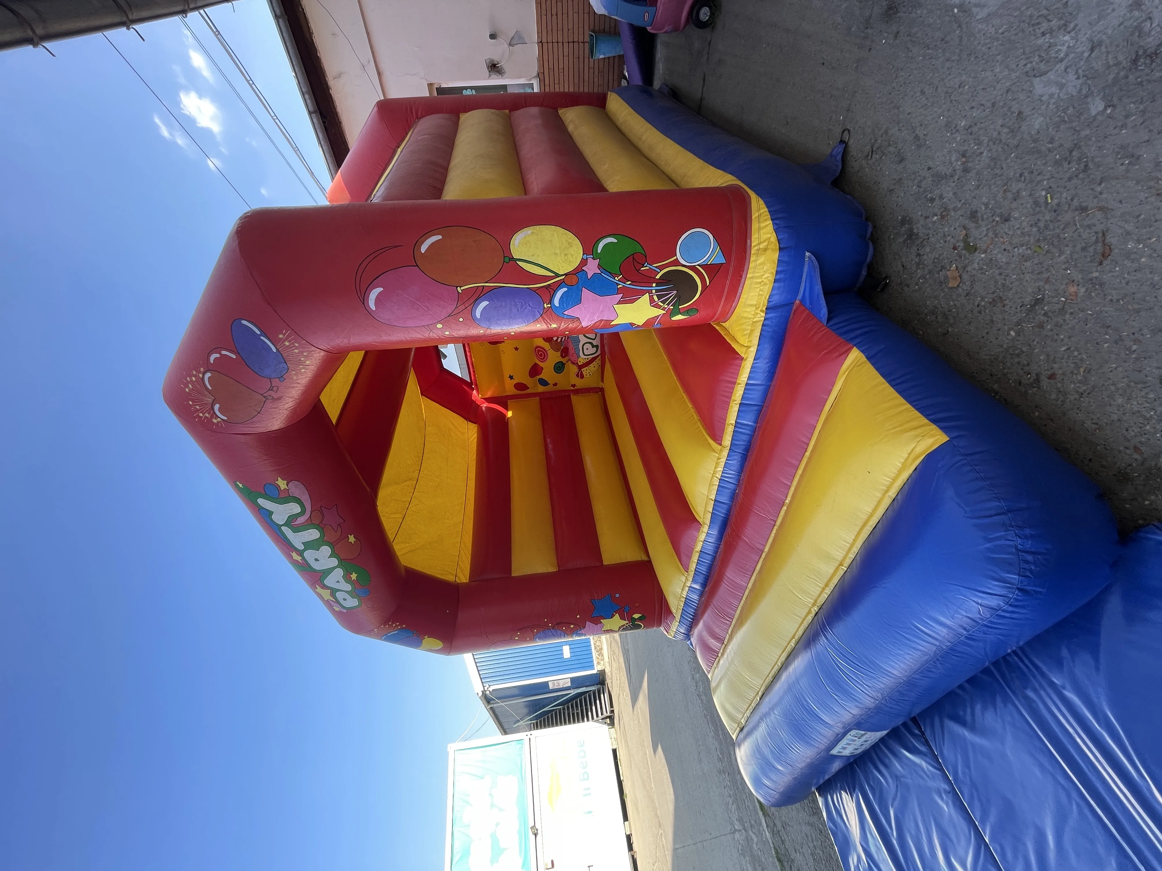 Bouncer Model 2 — trambulină gonflabilă închiriat Suceava — Kids Mania — fotografie produs