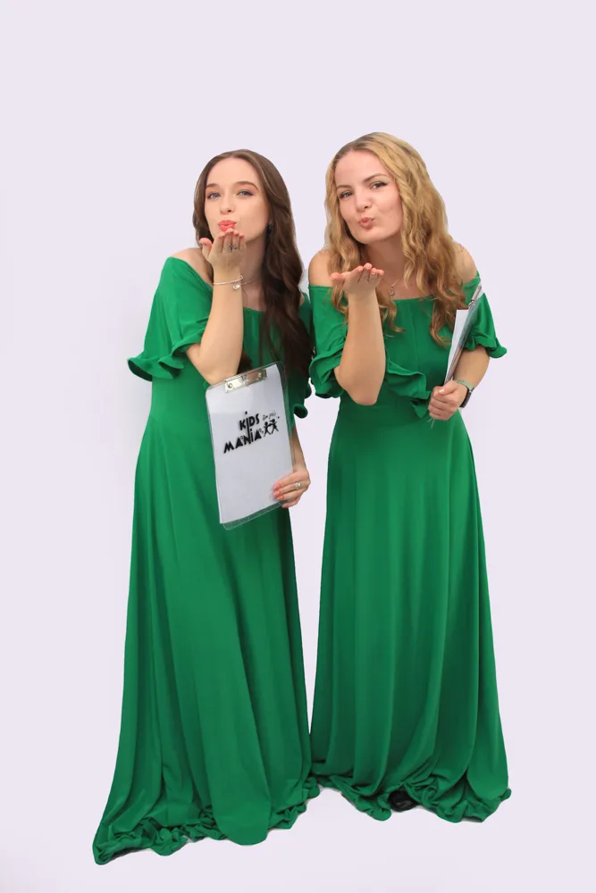 Hostesse petreceri nunti botezuri Costum Hostesse petreceri nunti botezuri petreceri copii Iași — Kids Mania